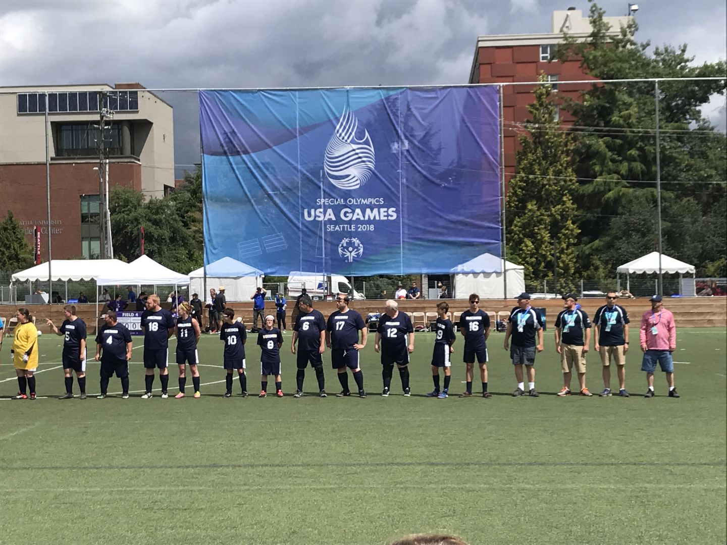 Team Wisconsin lined up before kickoff 