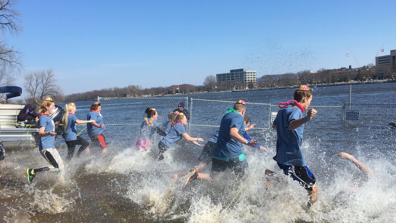 La Crosse Polar Plunge - Special Olympics Wisconsin